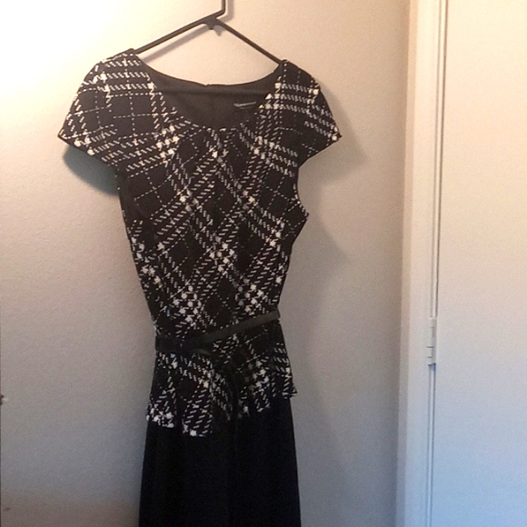 Office all in one dress - Picture 1 of 4